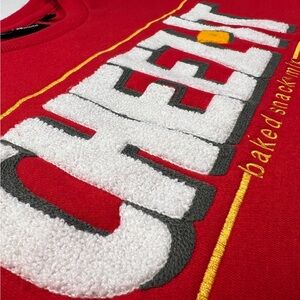 Kellogg Cheez It Sweatshirt Mens Small Red Graphic Crewneck Pullover Snack Logo